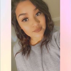 Meet your Posher, Evelin